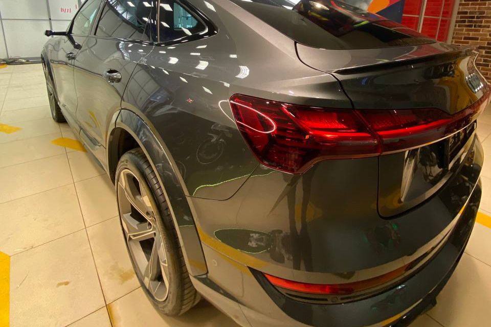 Audi e-tron - комплекс работ