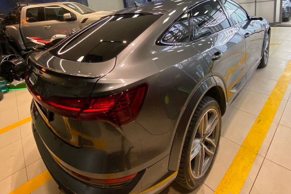 Audi e-tron - комплекс работ